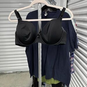 Torrid | T-Shirt Bra in Black | size 44B